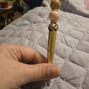 Elegant Gold and Pink Beaded Pen